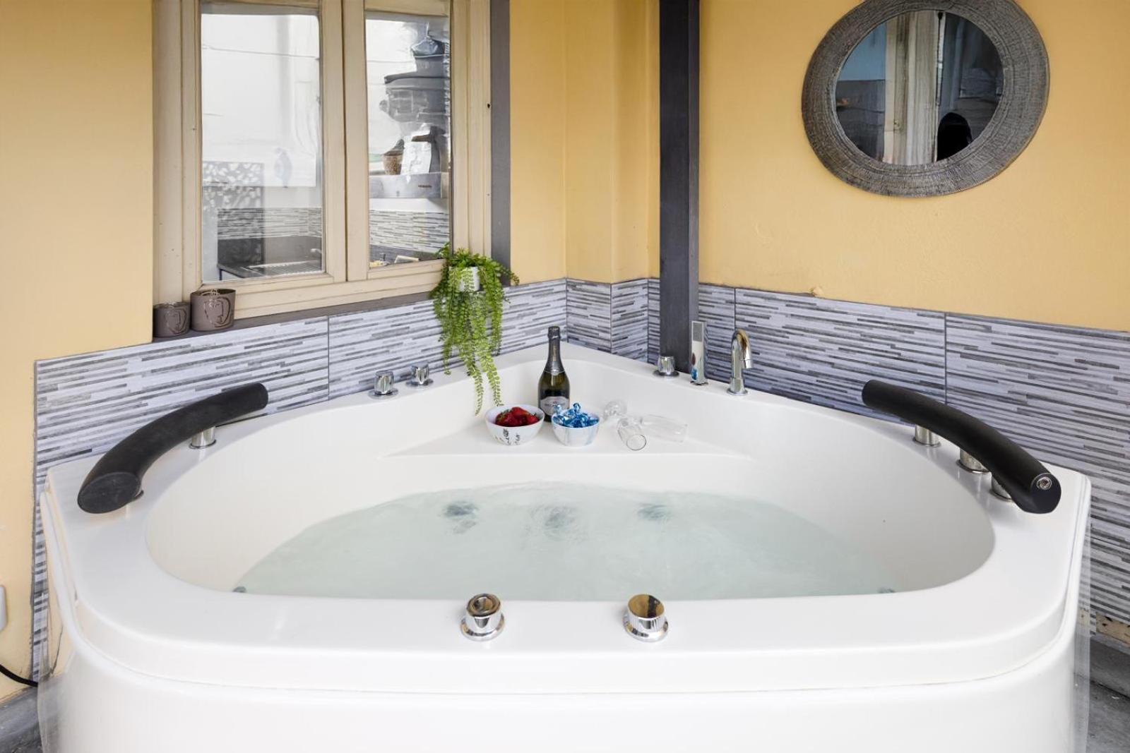 Nadia'S Lovely Home - With Private Garden And Jacuzzi Флоренція Екстер'єр фото
